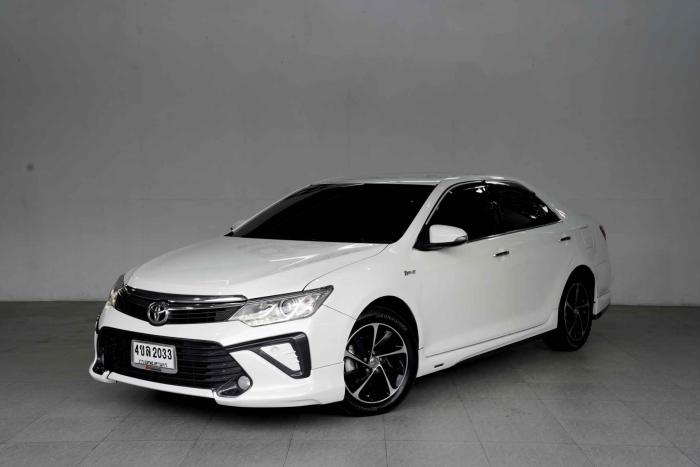 TOYOTA CAMRY 2.0 G EXTREMO AT ปี2015 จด2016 สีขาว